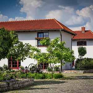 *** Hotel apartamentowy Za Murem Polska